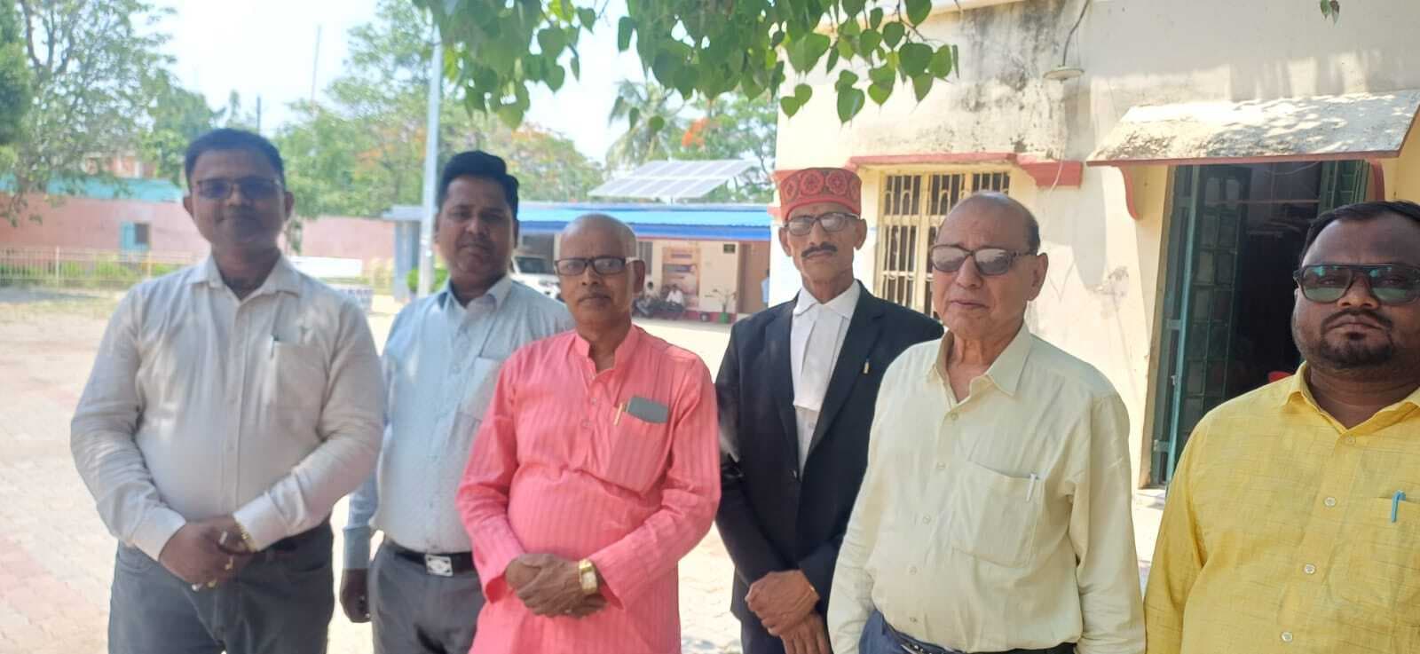 JAMUI : वेंडिंग जोन की मांग को लेकर आइआइपी ने एसडीओ को सौंपा ज्ञापन