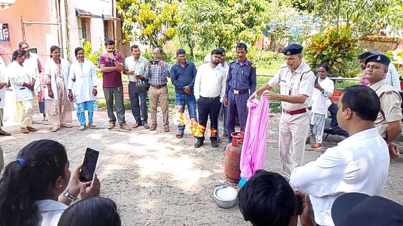 सीएचसी में अग्नि सुरक्षा सप्ताह मना