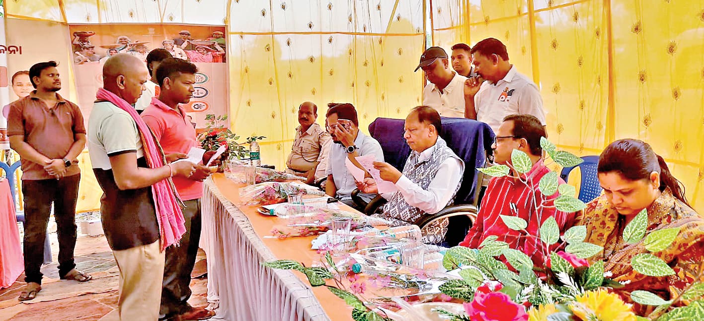 Rourkela News: विधायक ने सुनीं 101 शिकायतें, अधिकारियों को जल्द समाधान का दिया निर्देश
