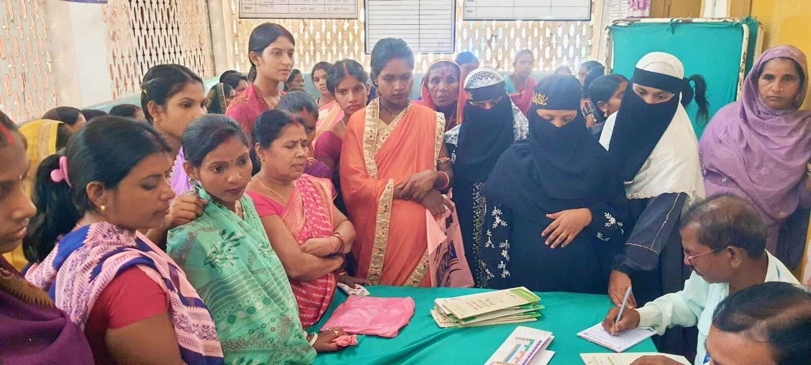 Banka, पीएम सुरक्षित मातृत्व अभियान के तहत गर्भवती महिलाओं की हुई जांच