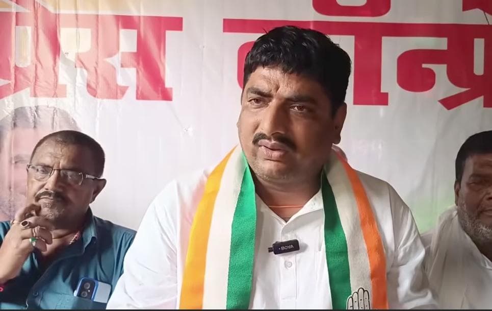 आंदोलन कर रहे छात्रों पर लाठीचार्ज करना है दुर्भाग्यपूर्ण: अमरेश
