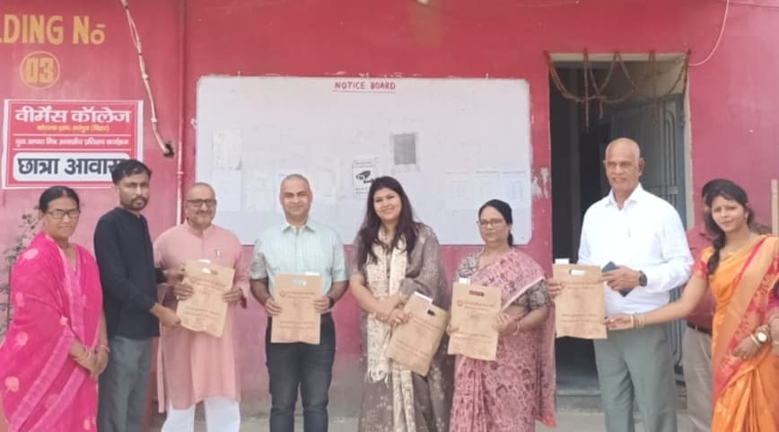 एक महीने तक जिला स्थापना दिवस समारोह की परिकल्पना सराहनीय - कमिश्नर