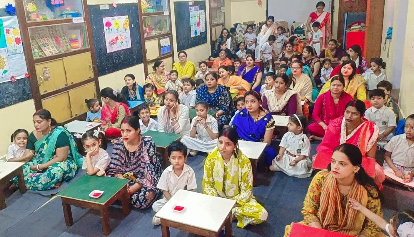 कार्यशाला में माताओं ने प्रस्तुत की अपनी प्रतिभा
