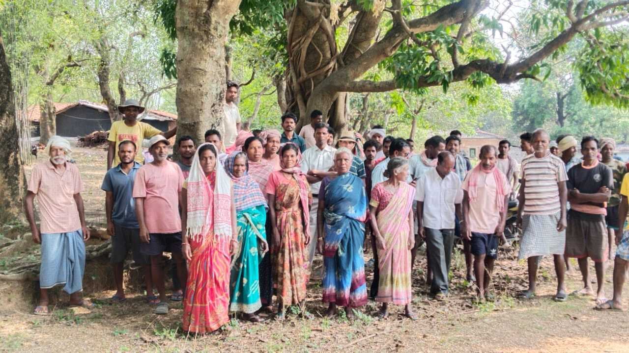 मेहा गांव में 33 हजार वोल्ट की बिजली तार लाइन लगाने का विरोध