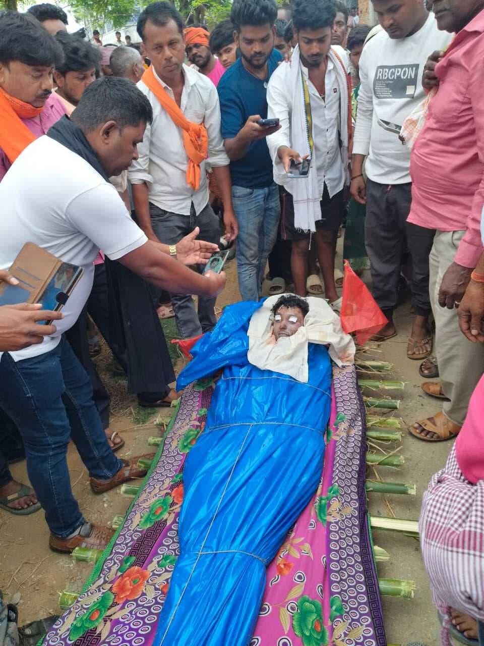 Deoghar news : बिजली की चपेट में आने से झुलसे किशोर की इलाज के दौरान मौत