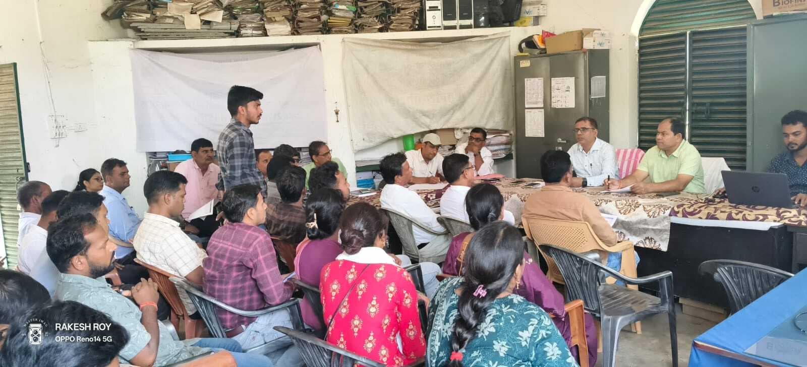 स्कूलों में हर हाल में चले मध्याह्न भोजन योजना: बीइइओ