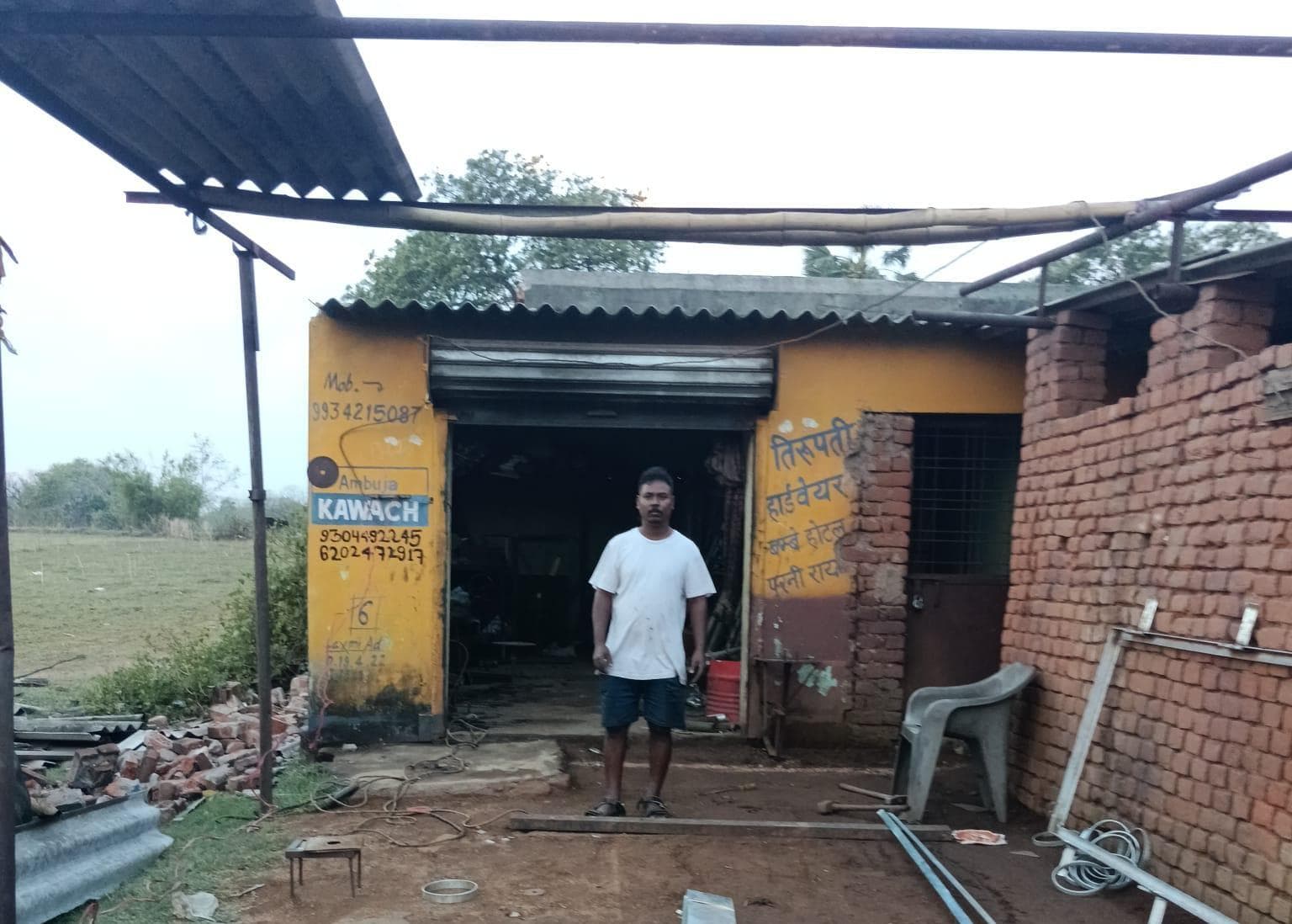 तेज आंधी-बारिश और ओलावृष्टि का कहर, बमने पंचायत में ढहे कई घर