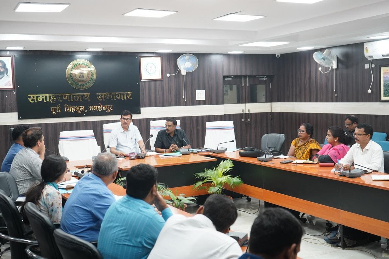 00 निजी स्कूलों में बीपीएल कोटे की सीटों पर शत-प्रतिशत नामांकन सुनिश्चित करें : डीसी