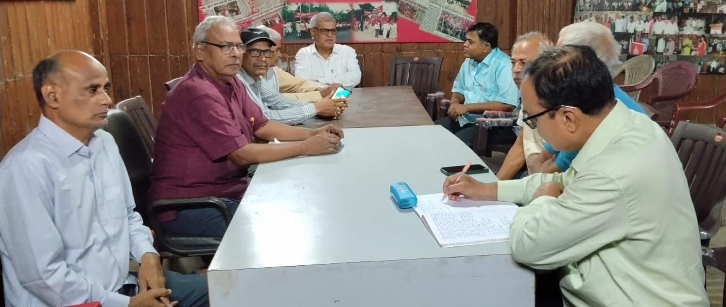 Bokaro News : ठेका श्रमिकों की छंटनी के आदेश पर आक्रोश