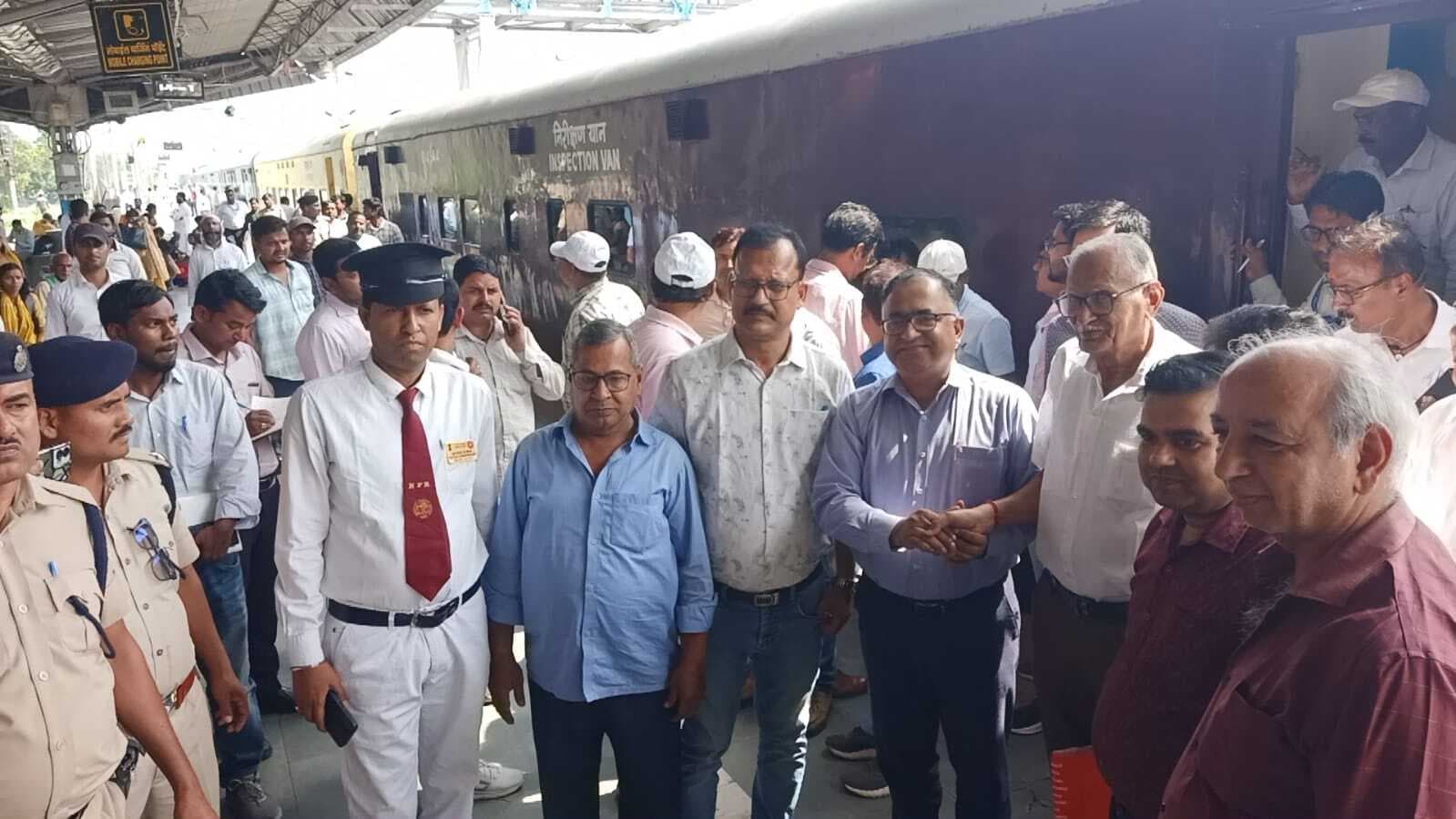 ARARIA : चेंबर ने डीआरएम समस्तीपुर से की यात्री सुविधाओं की मांग