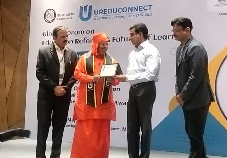 थेम्स इंटरनेशनल यूनिवर्सिटी पेरिस ने स्वामी सत्यप्रकाश बाबा को किया सम्मानित