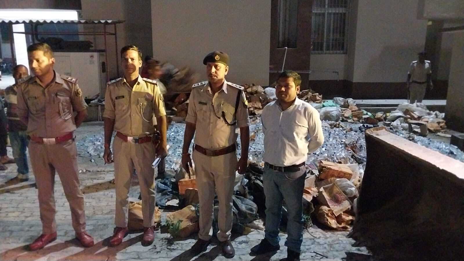 2,906 लीटर शराब को किया गया नष्ट