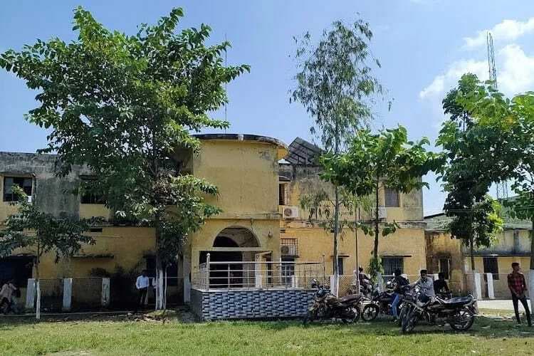 शांतिपूर्ण हुई यूजी प्रथम सेमेस्टर की परीक्षा
