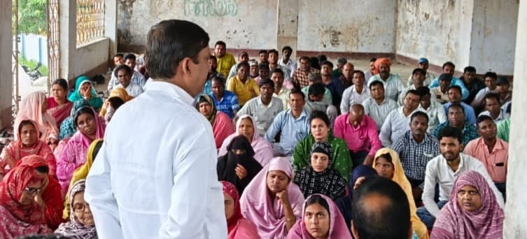 पूर्व सीएम ने शिक्षा सेवकों को दिया सम्मान : पप्पू अजीम