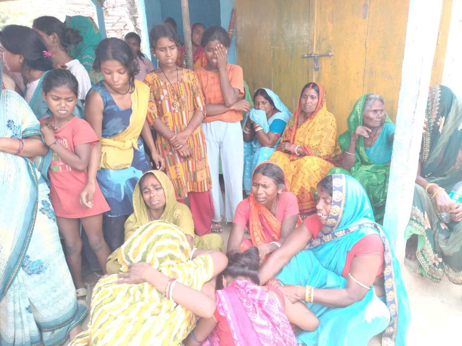 अनियंत्रित ट्रैक्टर की चपेट में आने से युवक की मौत