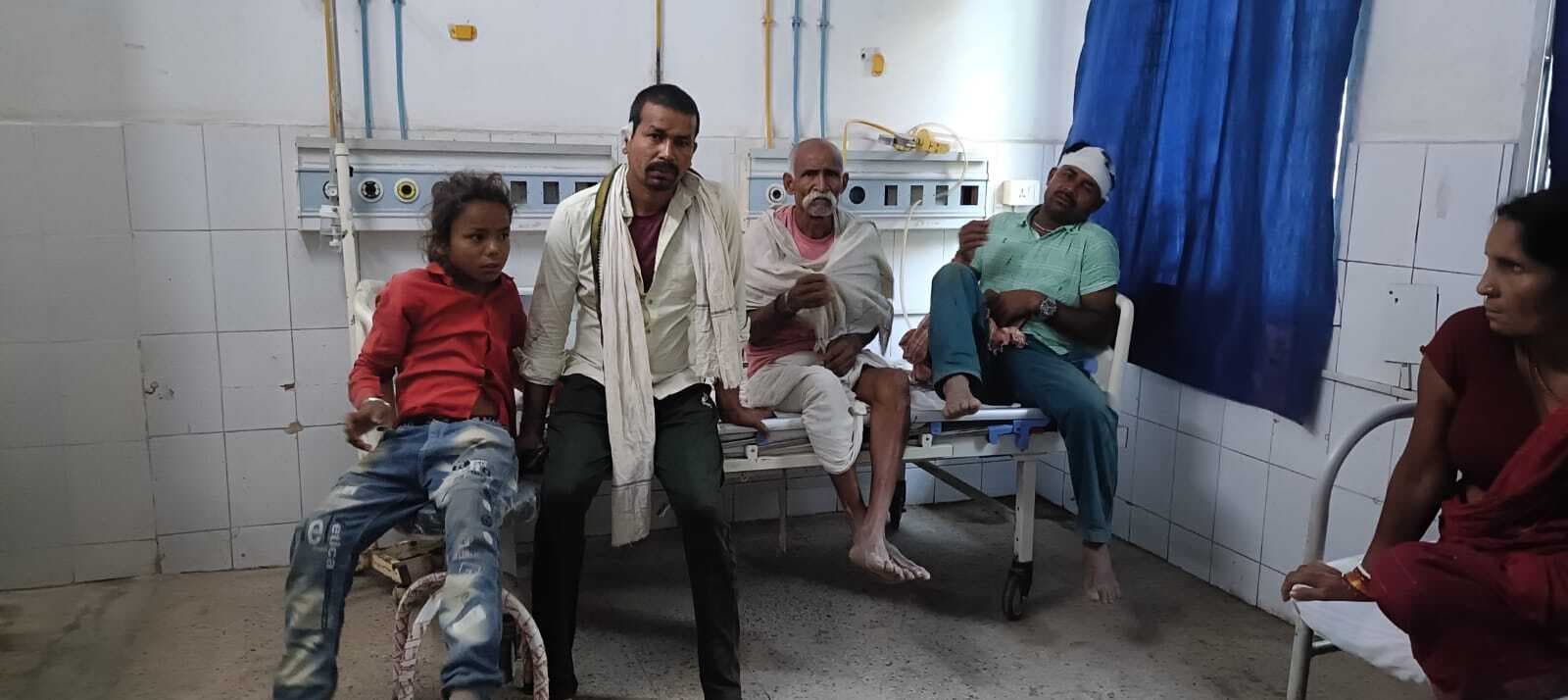 अड़सार में दो पक्षों के बीच जमकर मारपीट, सात घायल