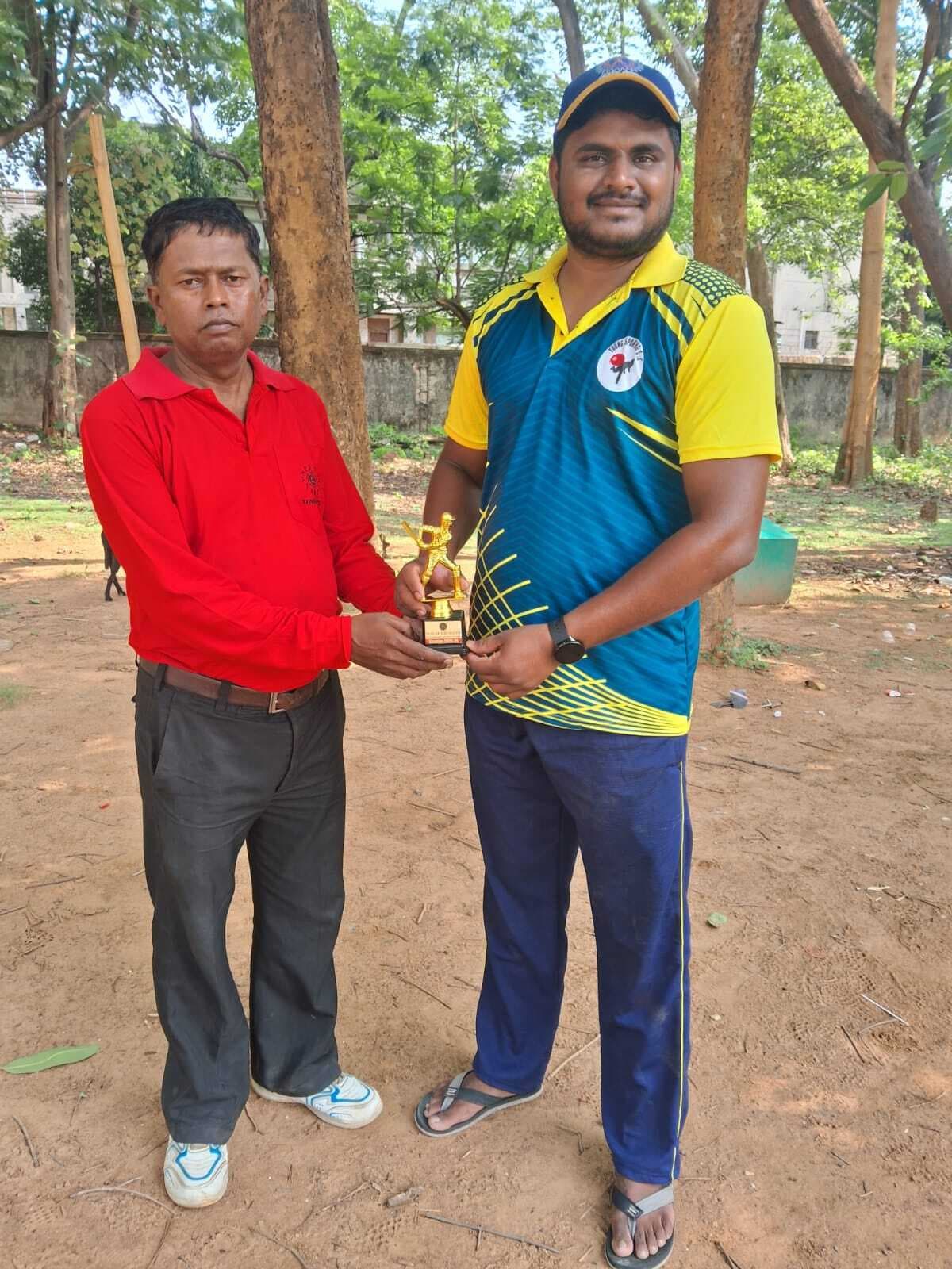 Jsca b division: रोशन झा का हरफनमौला प्रदर्शन, यंग स्पोर्टिंग जीता