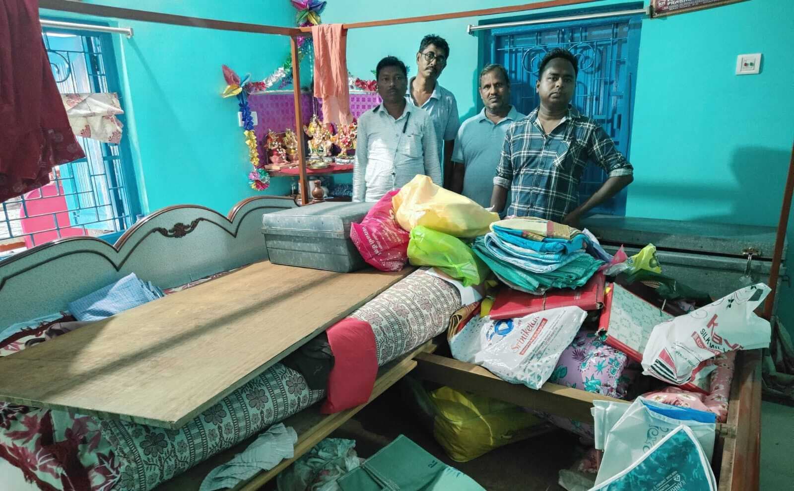 East Singhbhum News : एचसीएल के पूर्व कर्मचारी के बंद घर से 15 लाख के जेवरात व नकद चोरी