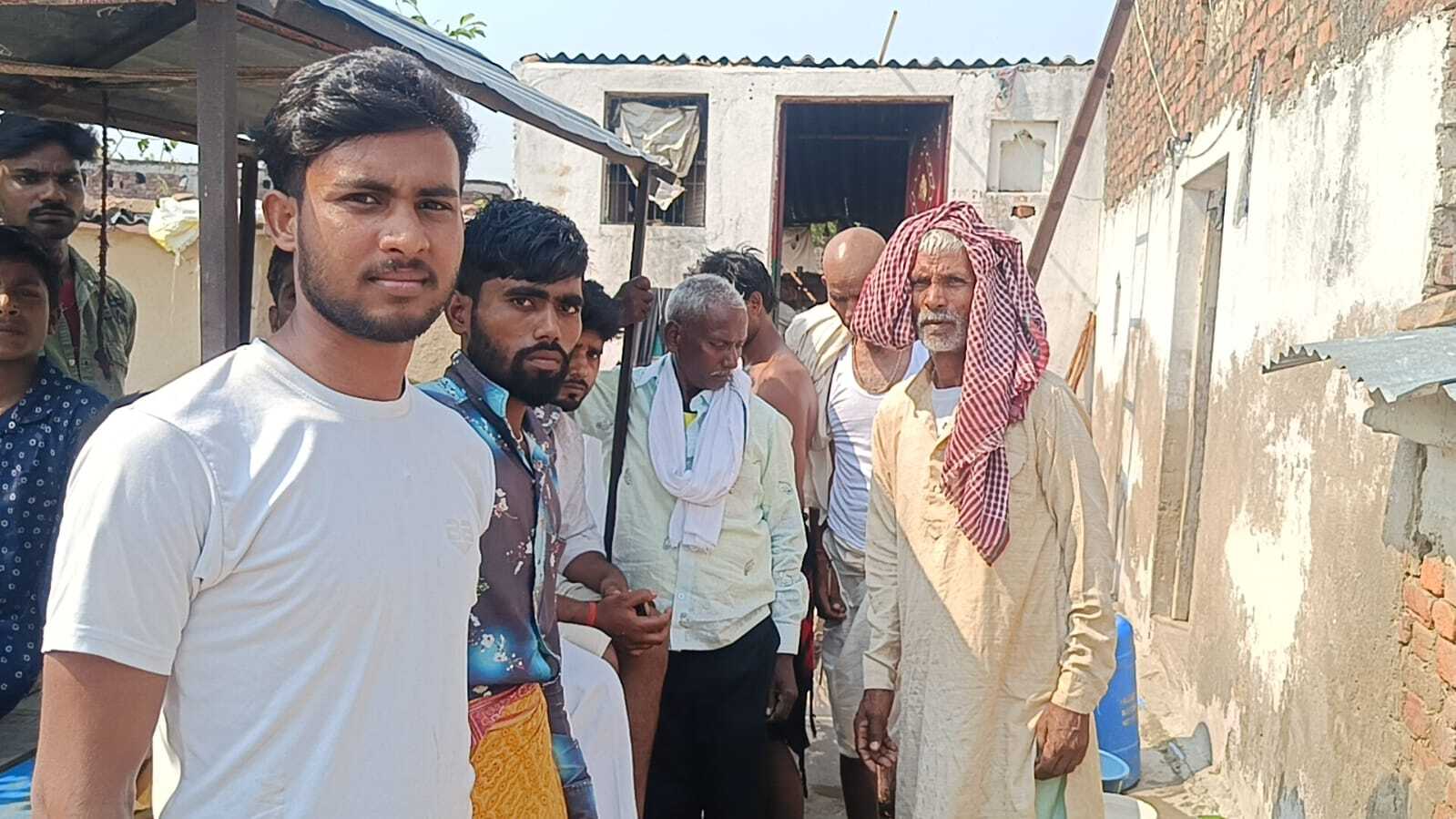 साइको किलर की गोली की शिकार महिला का शव बढ़ौना पहुंचते ही परिजनों में मचा कोहराम