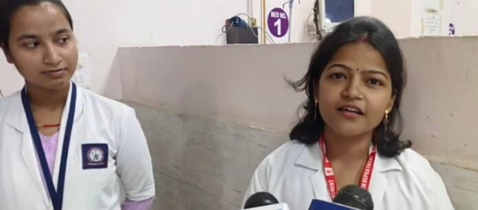 अंतरराष्ट्रीय नर्स दिवस पर नर्सें सम्मानित