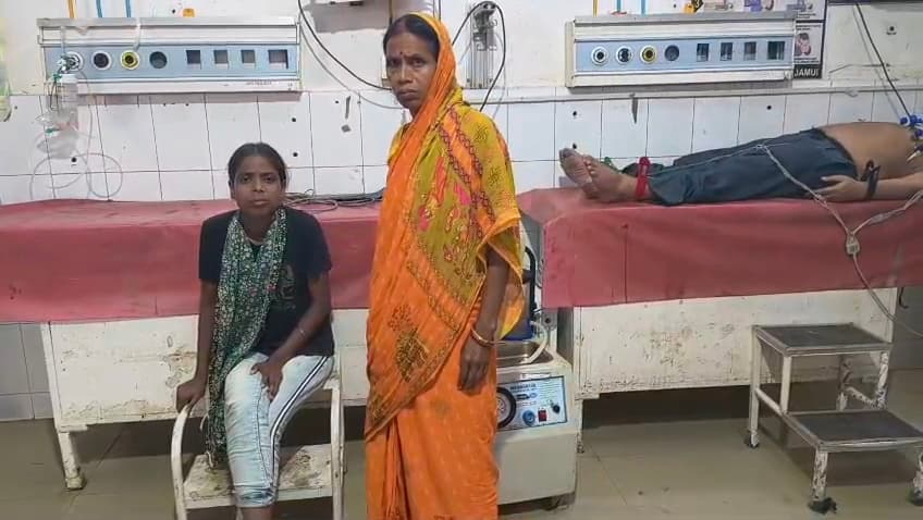 जमुई बायपास रोड पर दो बाइकों की टक्कर में छात्रा घायल