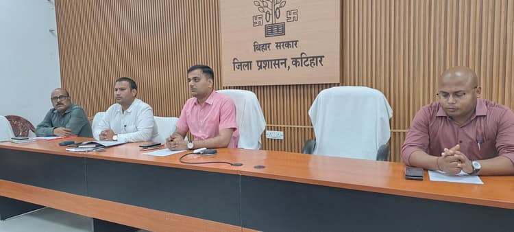 हवाई हमले व ब्लैकआउट को लेकर कल शाम 7.00 से 7.15 तक लाइट को रखें बंद : डीएम