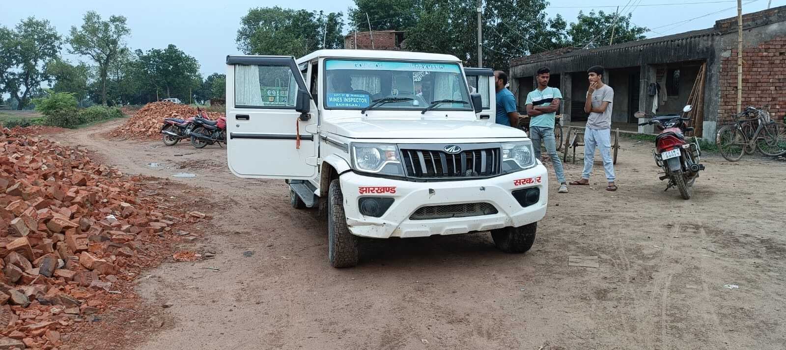 जिला खनन निरीक्षक ने 10 ईंट भट्ठों का किया निरीक्षण