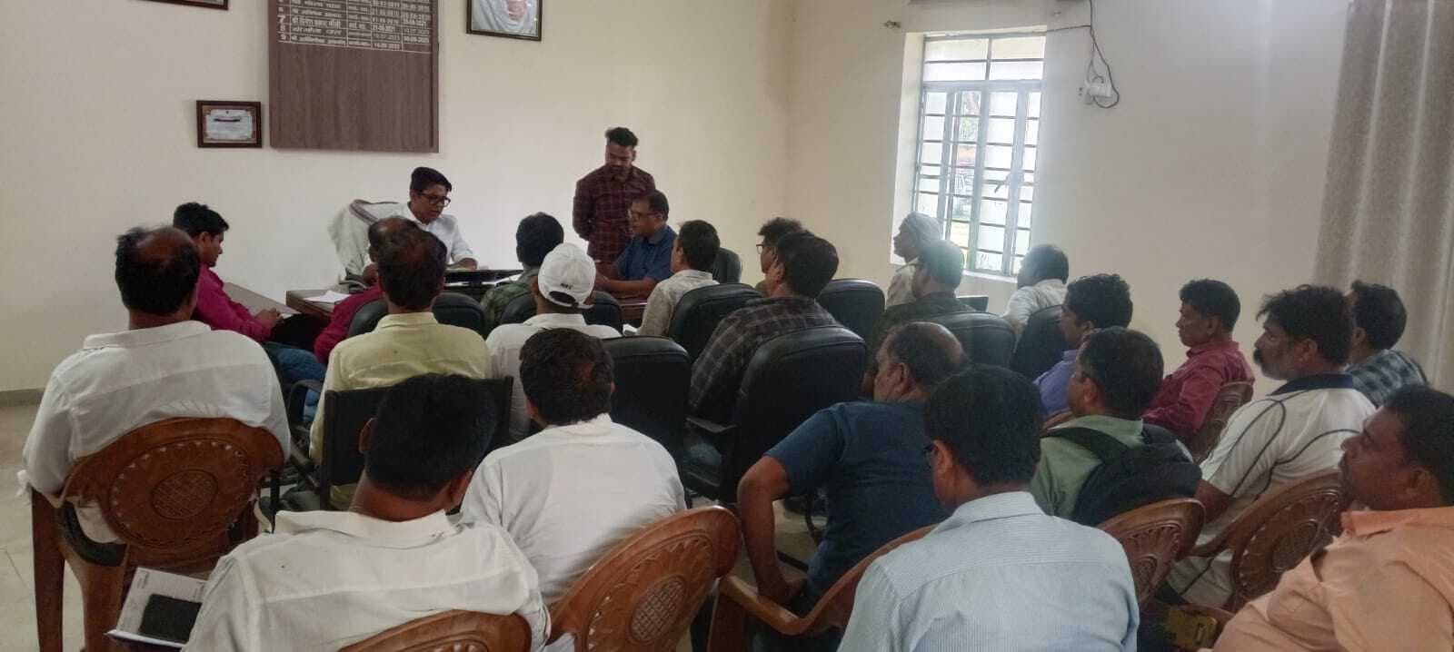 पौधरोपण अभियान को लेकर लोगों को करें जागरूक