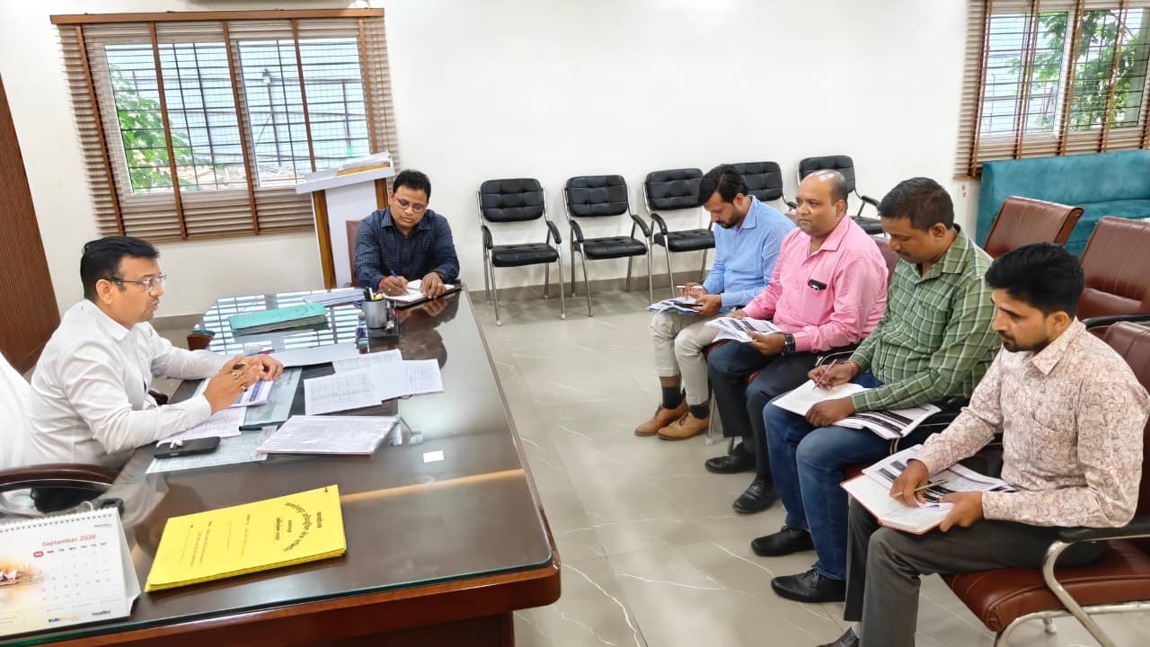 Jamshedpur News : बड़े व्यावसायिक संस्थानों का फिर से होगा सर्वे, टैक्स चोरी करने वालों पर होगी कार्रवाई : डीएमसी