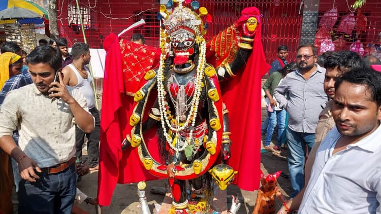 ARARIA : अररिया के मंदिरों में आज का दर्शन : आस्था का केंद्र है जयनगर स्थित दक्षिणेश्वरी काली मंदिर
