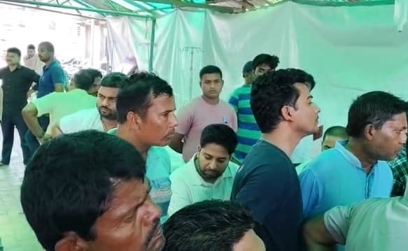 करेंट लगने से जेनेरेटर ऑपरेटर की मौत, अस्पताल में परिजनों का हंगामा