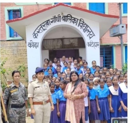 महिलाओं व बालिकाओं की सुरक्षा को चला जागरूकता अभियान