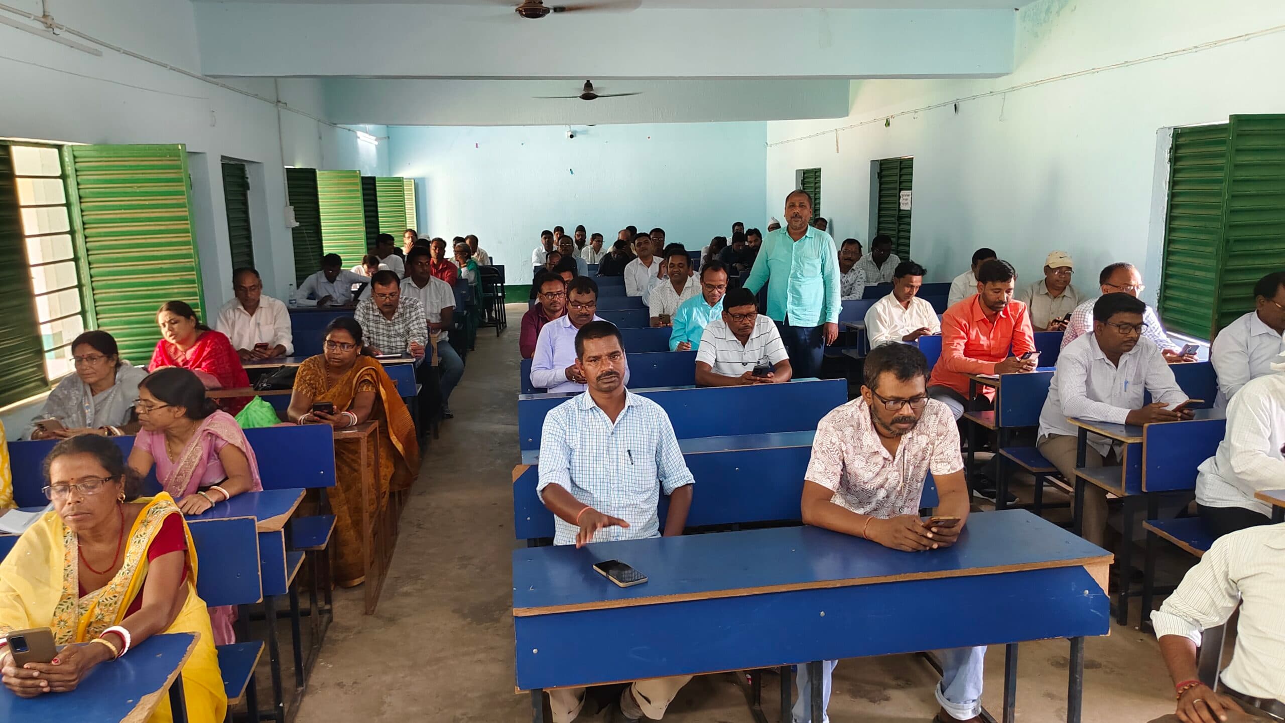 पालोजोरी में 242 शिक्षकों ने दिया ऑनलाइन टेस्ट