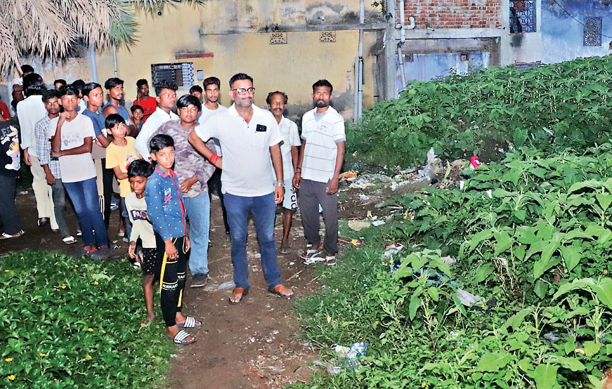 Jamshedpur News :  मकदमपुर से जोजोबेड़ा तक तेंदुआ का खौफ, मिले पंजों के निशान, वन विभाग ने कहा- जंगली बिल्ली है