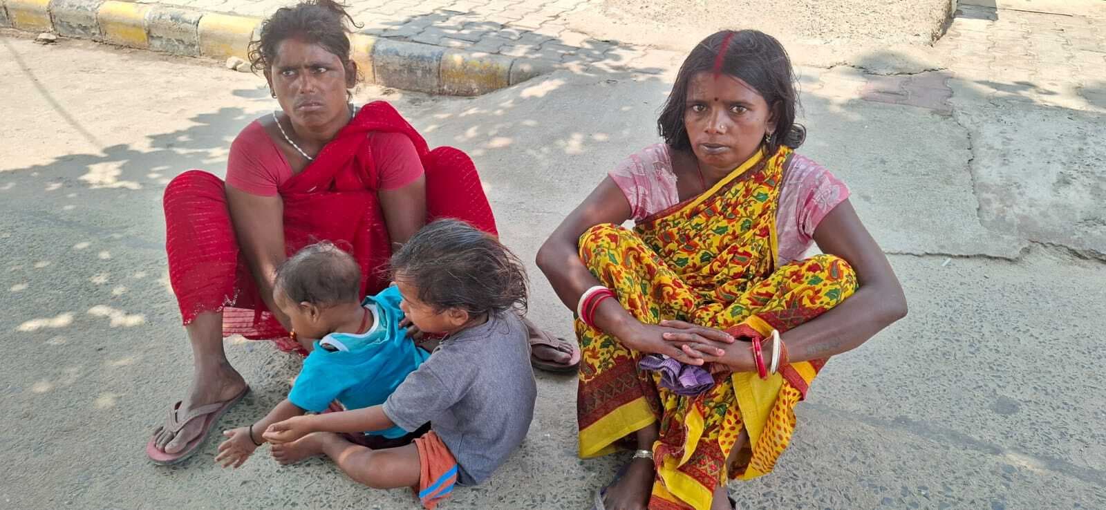 Purnia News: बारिश के पानी को लेकर पड़ोसियों में खूनी झड़प, दो महिलाएं गंभीर घायल