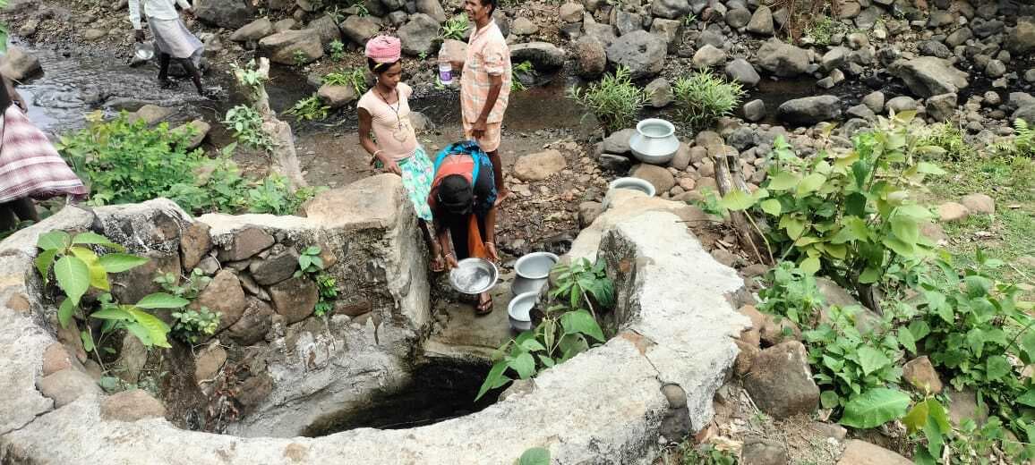 मालिपाड़ा में न सड़क, न पानी, ग्रामीण दूषित पानी पीने को विवश