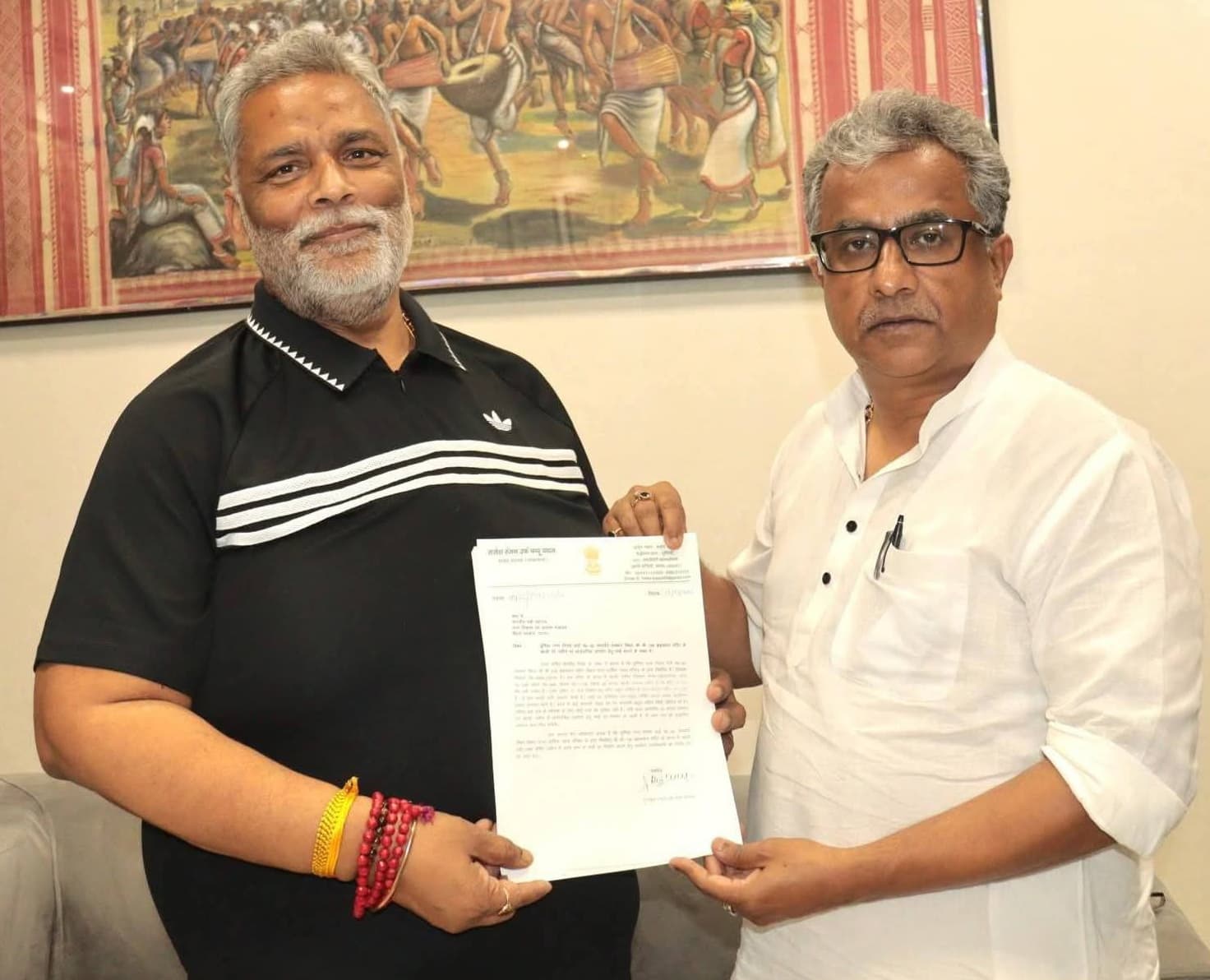 काझा कोठी विकास कार्य में करोड़ों की अनियमितता का आरोप, सांसद ने मंत्री नीतीश मिश्रा को सौंपा ज्ञापन