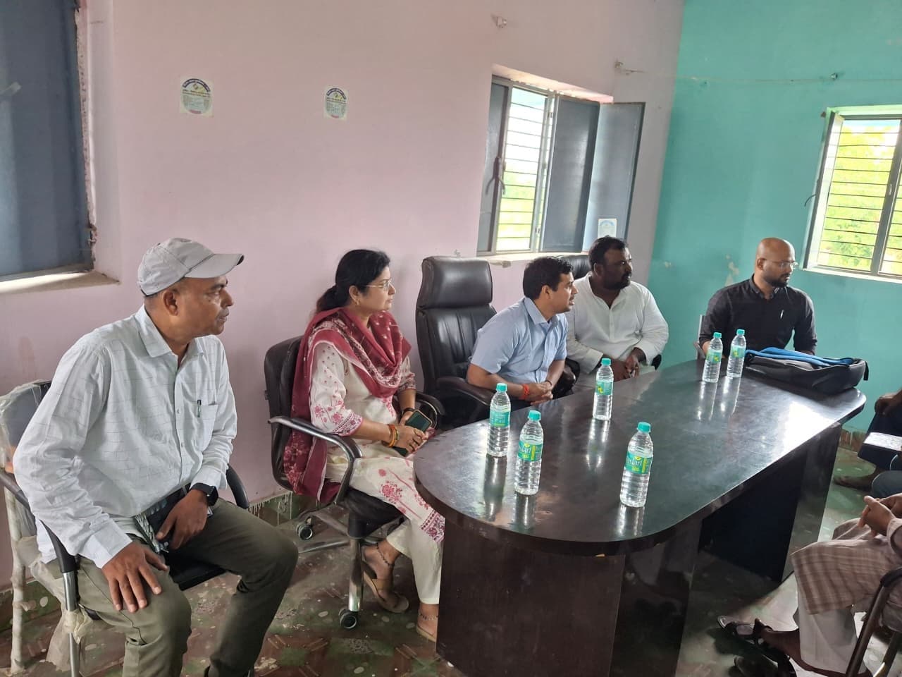सहयोग शिविर की तैयारियों को लेकर डीएम ने की समीक्षा