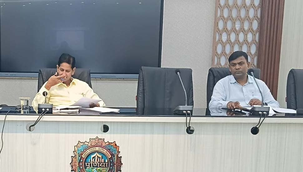 स्कूल टाइम के बाद ही करें जनगणना का कार्य : प्रभारी डीएम