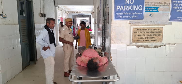 सरसी में ट्रैक्टर की चपेट में आने से बाइक चालक की मौत