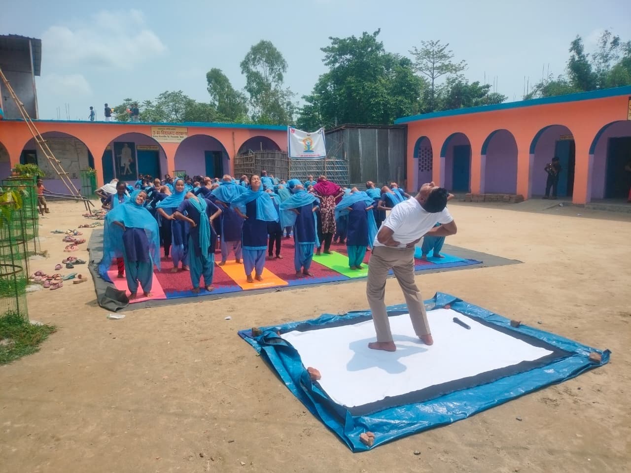 एसएसबी के योग अभियान से विद्यार्थियों में जागरूकता, स्वस्थ जीवनशैली अपनाने का संदेश