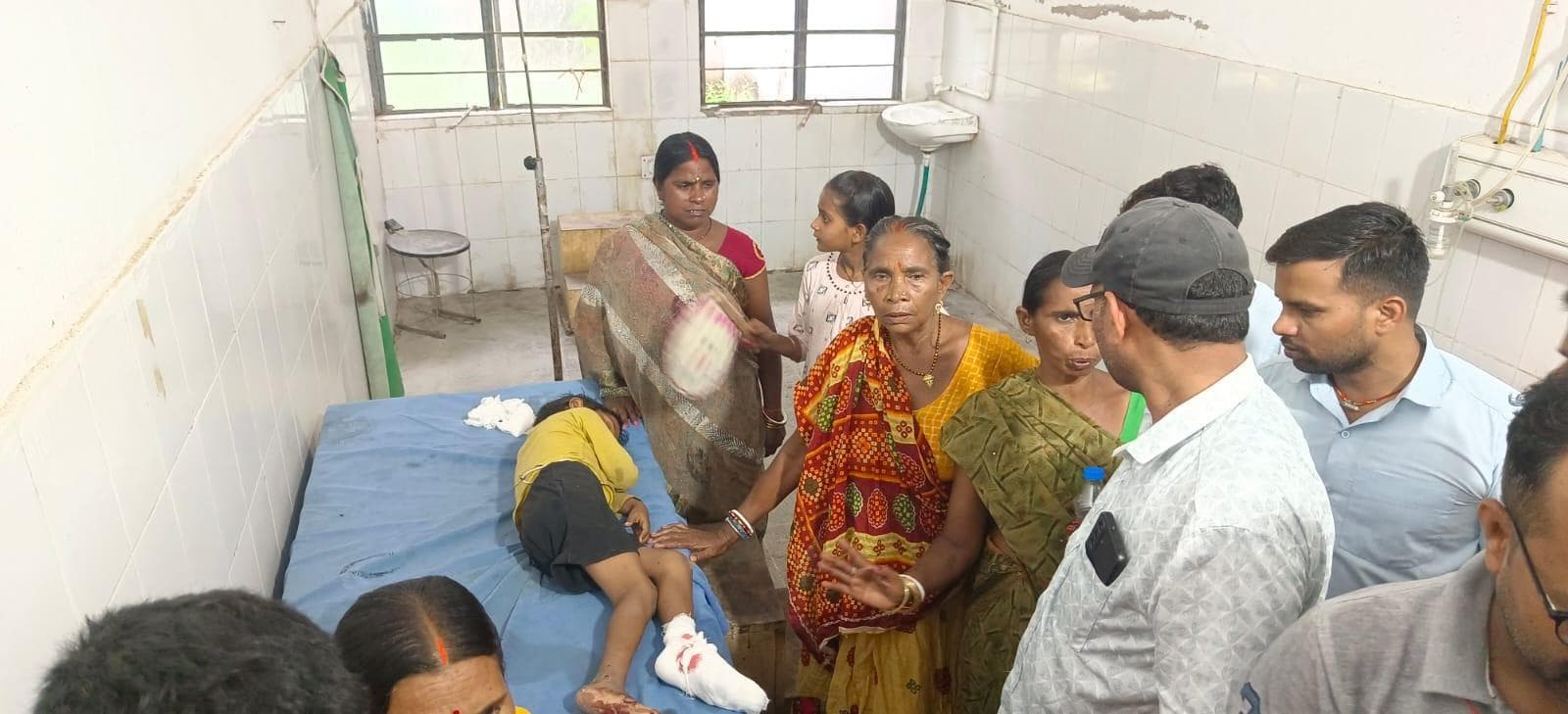सड़क पार कर रहे मासूम को वाहन ने कुचला, पावापुरी रेफर