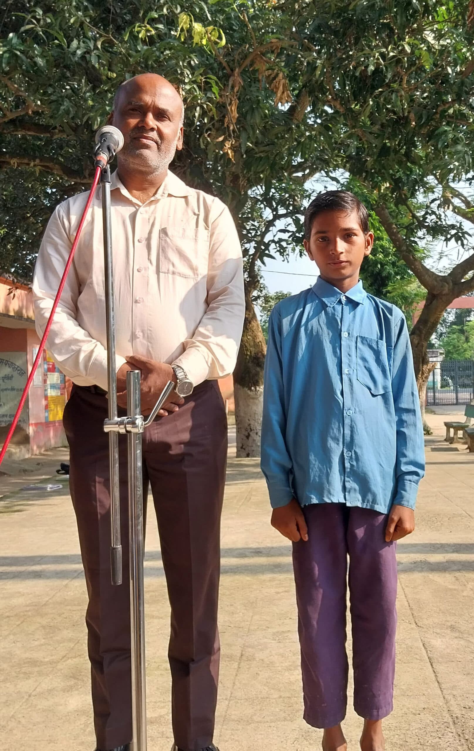 छात्र आजम को चेतना सत्र में किया सम्मानित