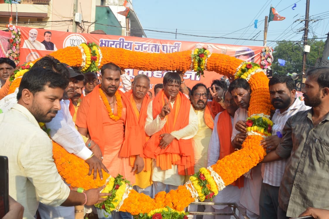 Dhanbad News: हत्या की राजनीति करने वालों का विरोध करना चाहिए : ढुलू महतो