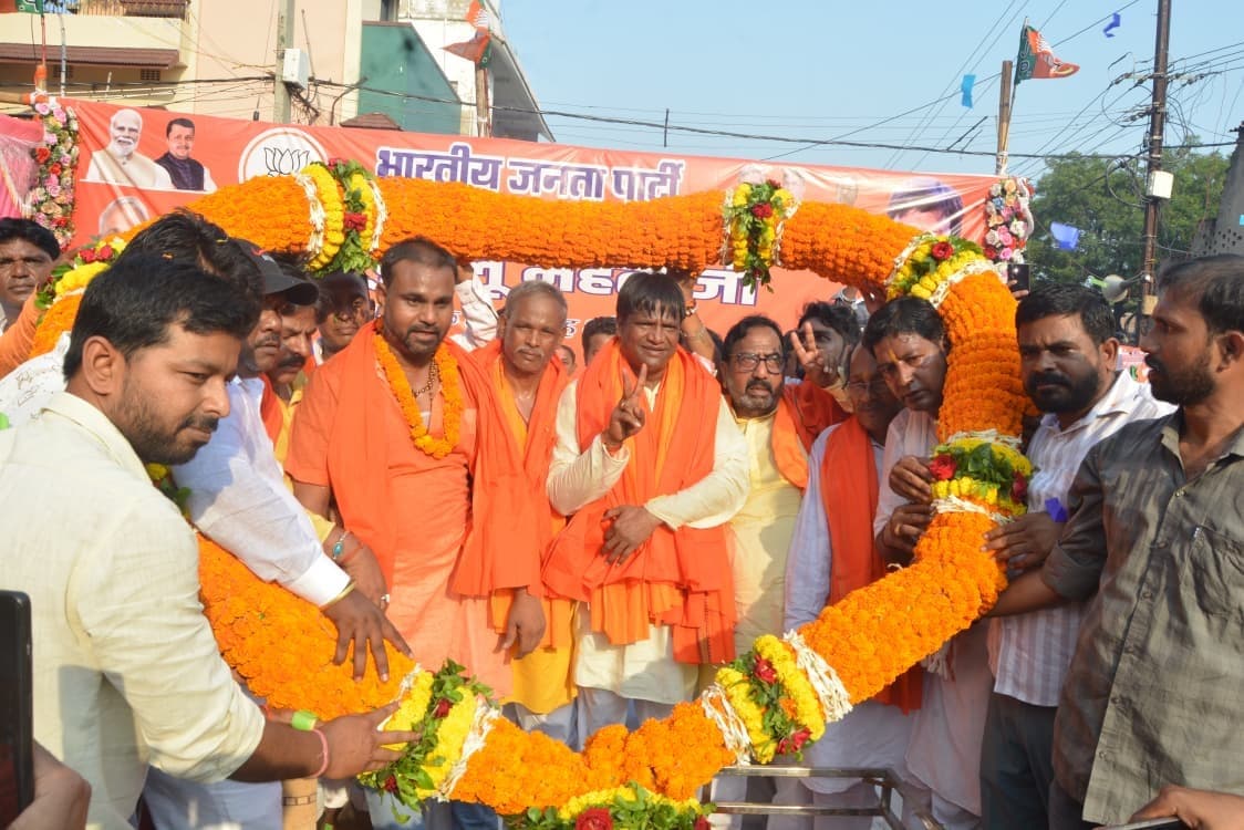 Dhanbad News: हत्या की राजनीति करने वालों का विरोध करना चाहिए : ढुलू महतो