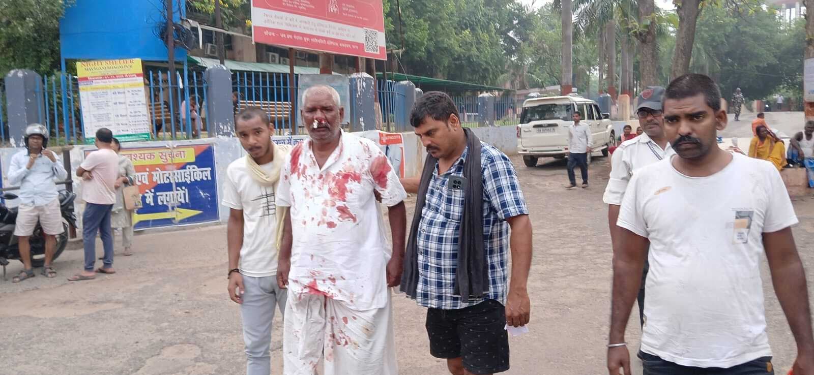 Bhagalpur Accident: मॉर्निंग वॉक पर निकले बुजुर्ग को हाइवा ने मारी टक्कर, हालत गंभीर