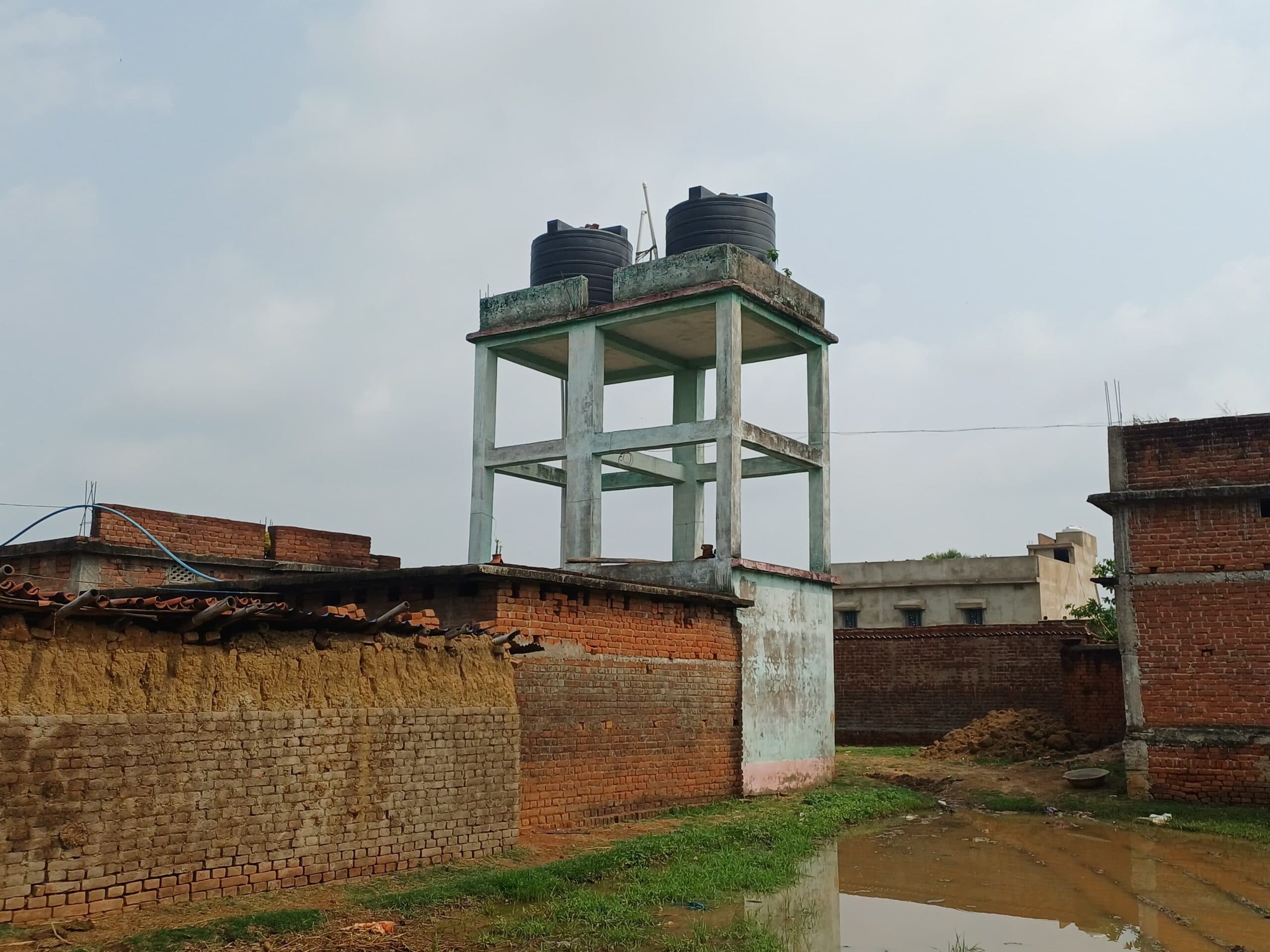 Banka Water Crisis: बूंद-बूंद पानी को तरसे ग्रामीण, लाखों की जल योजना बनी सिर्फ शोपीस