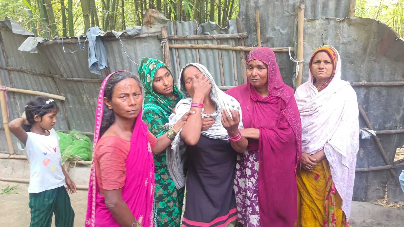 Katihar News : पत्नी के जाने के गम में युवक ने लगायी फांसी, तीन बच्चों के सिर से उठा पिता का साया