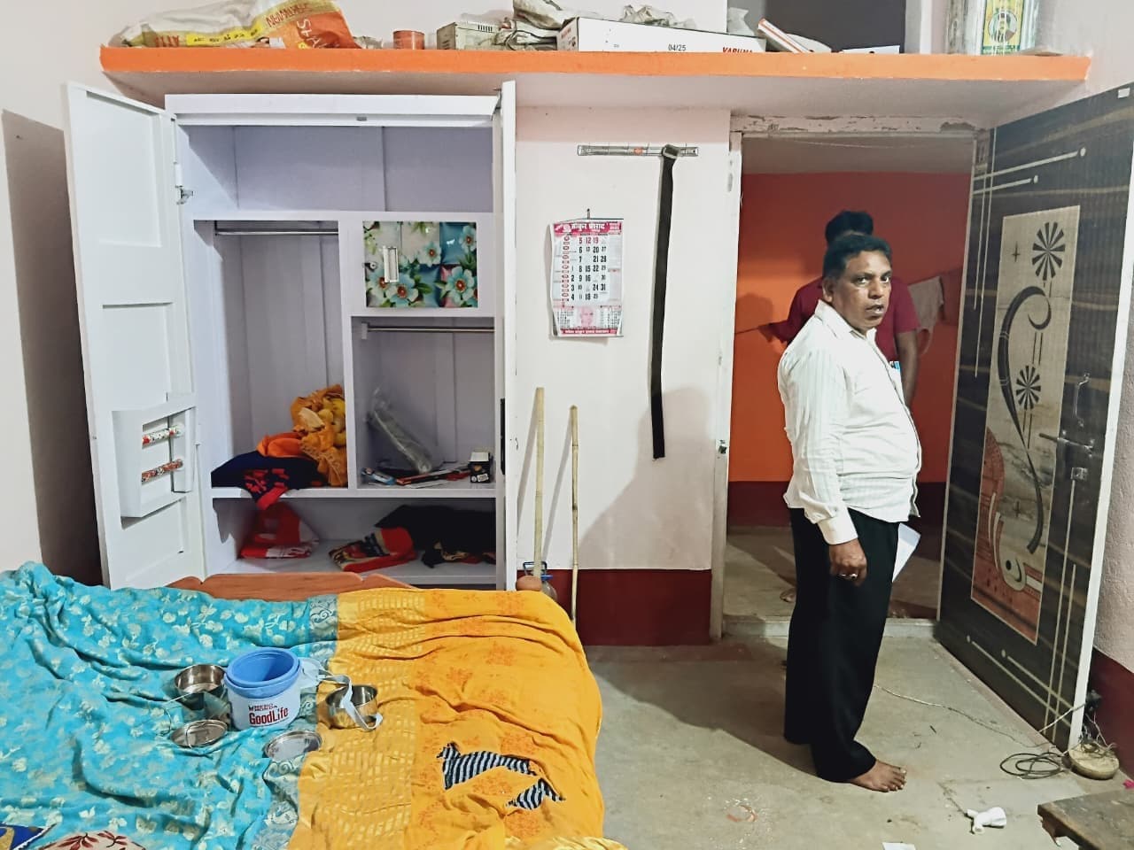 शादी समारोह में गये थे पारा शिक्षक, घर में हो गयी चोरी