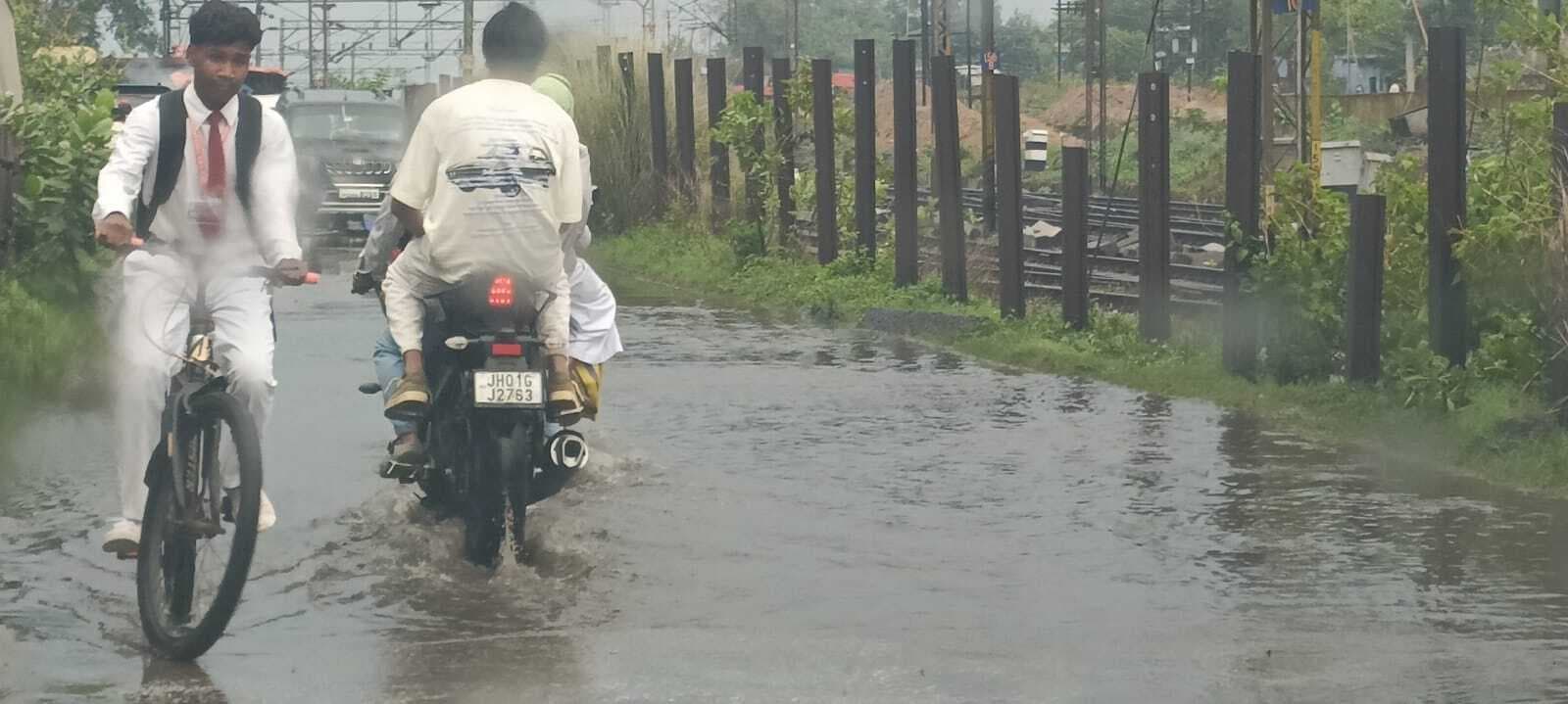 बारिश से केडीएच खदान का एक हिस्सा ढहा